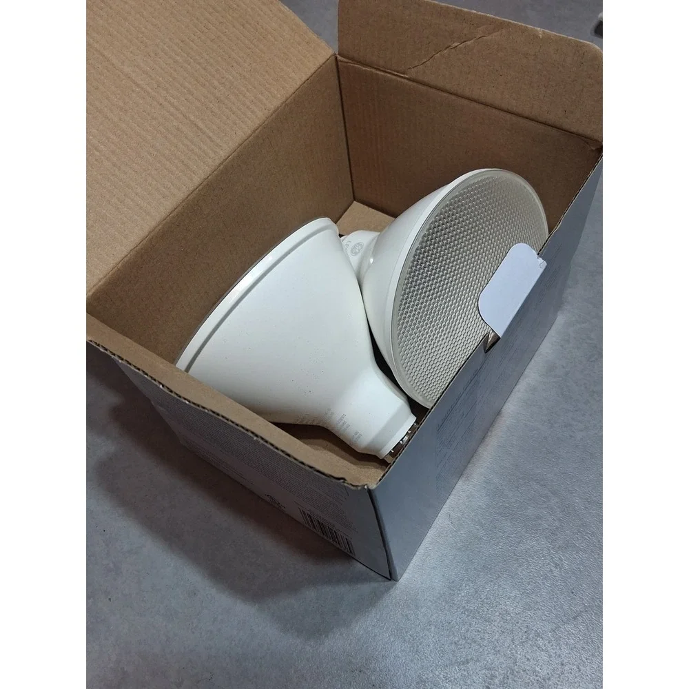 GE LED 15 w (90w Replacement) Long Life Outdoor Light Bulbs (WarmWhite- 2 Bulbs)